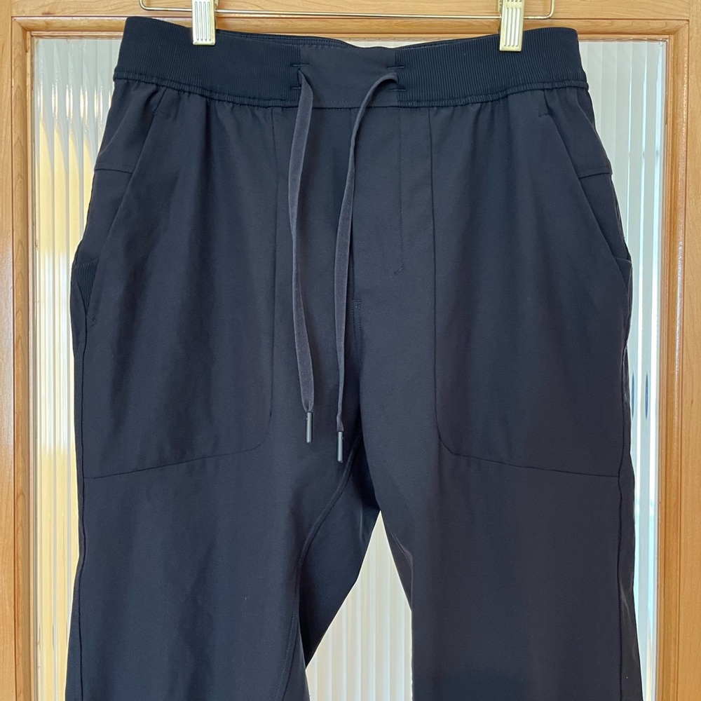 Lululemon Joggers - Men’s M (Black)